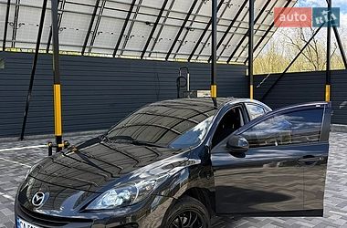 Седан Mazda 3 2011 в Черкасах