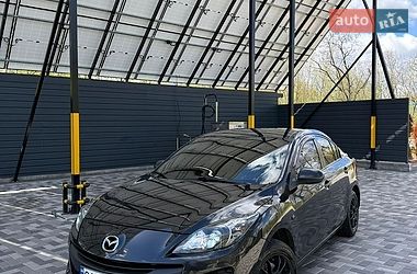 Седан Mazda 3 2011 в Черкасах