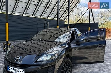 Седан Mazda 3 2011 в Черкасах