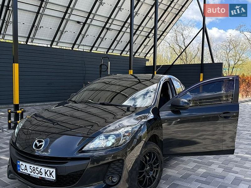 Седан Mazda 3 2011 в Черкасах