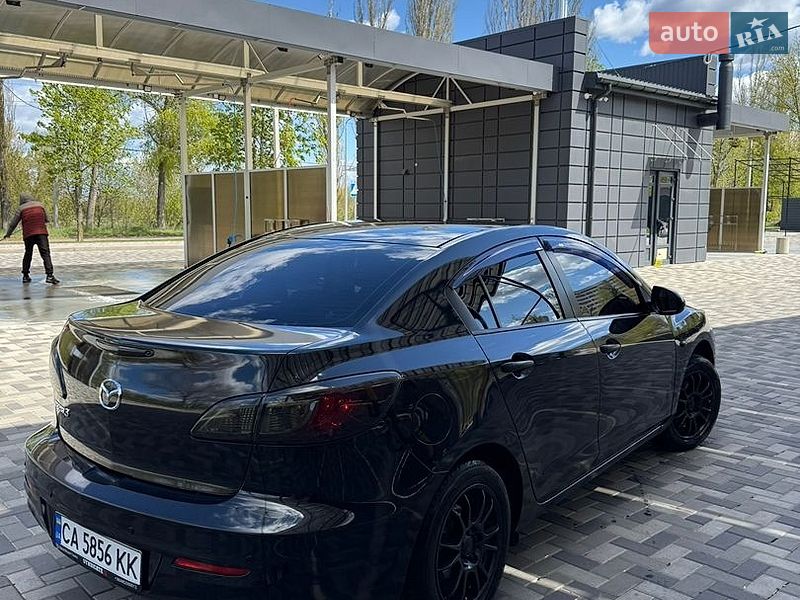 Седан Mazda 3 2011 в Черкасах