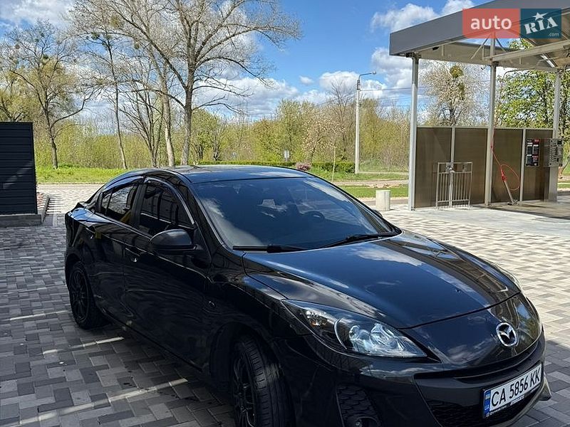 Седан Mazda 3 2011 в Черкасах