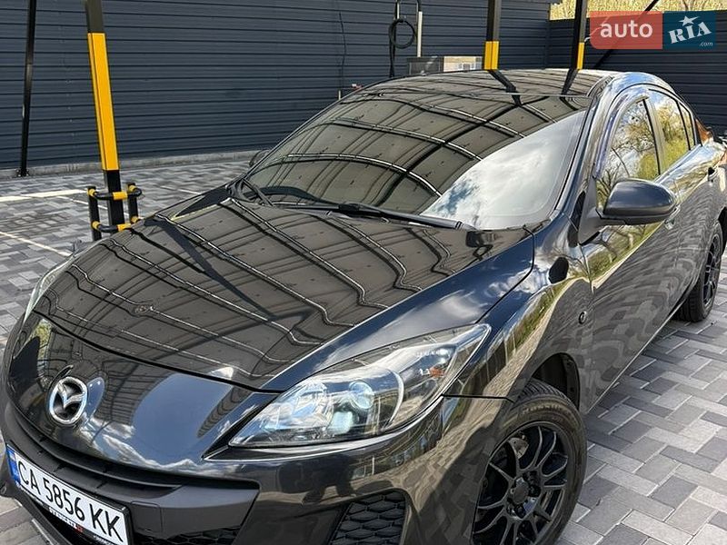 Седан Mazda 3 2011 в Черкасах