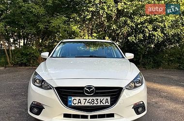 Хэтчбек Mazda 3 2016 в Киеве