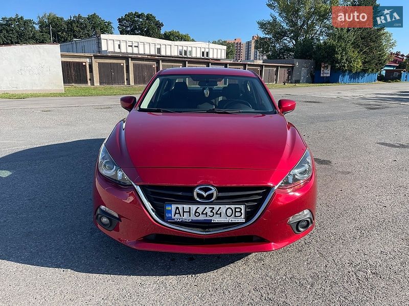 Седан Mazda 3 2015 в Івано-Франківську
