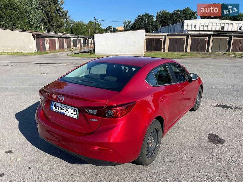 Седан Mazda 3 2015 в Івано-Франківську