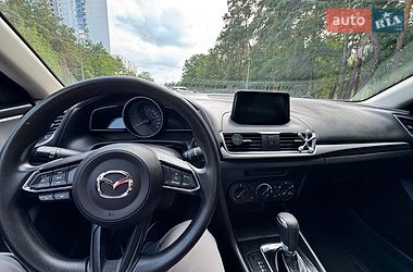 Седан Mazda 3 2017 в Києві