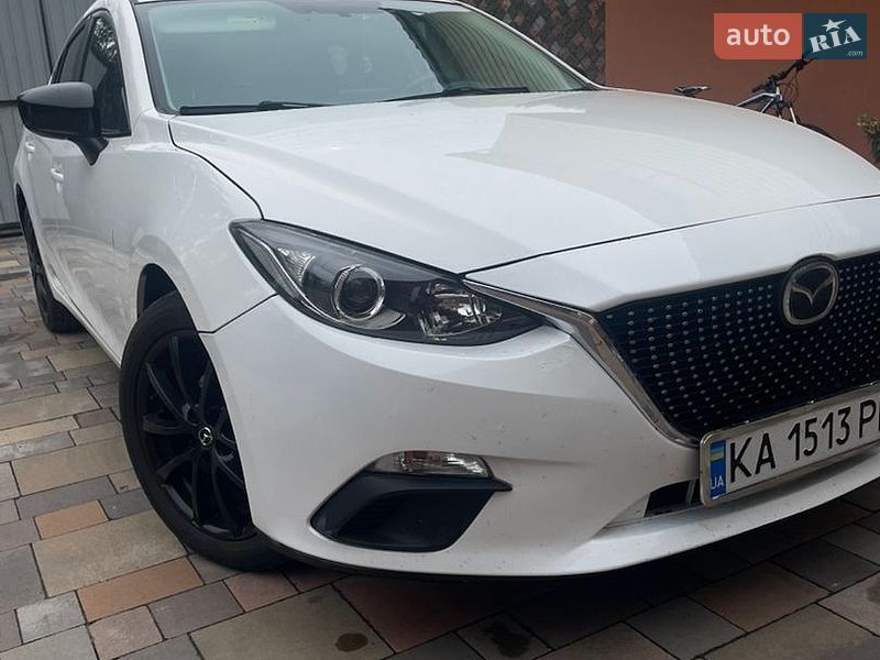 Седан Mazda 3 2016 в Кагарлыке