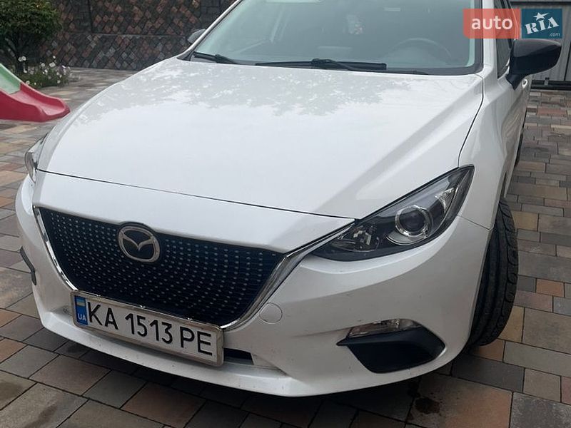 Седан Mazda 3 2016 в Кагарлыке