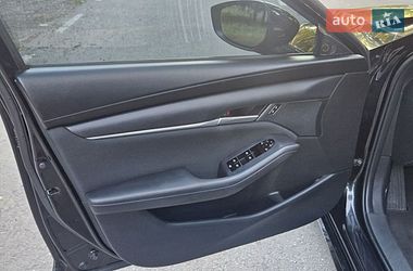 Седан Mazda 3 2020 в Малине