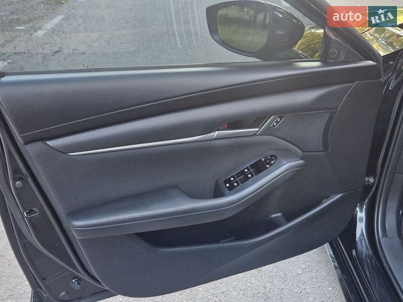 Седан Mazda 3 2020 в Малине