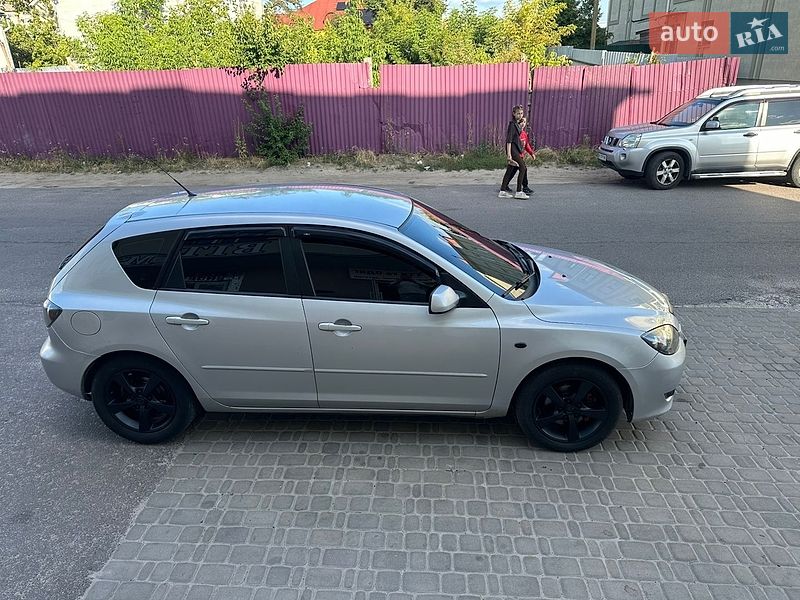 Хетчбек Mazda 3 2006 в Дубровиці