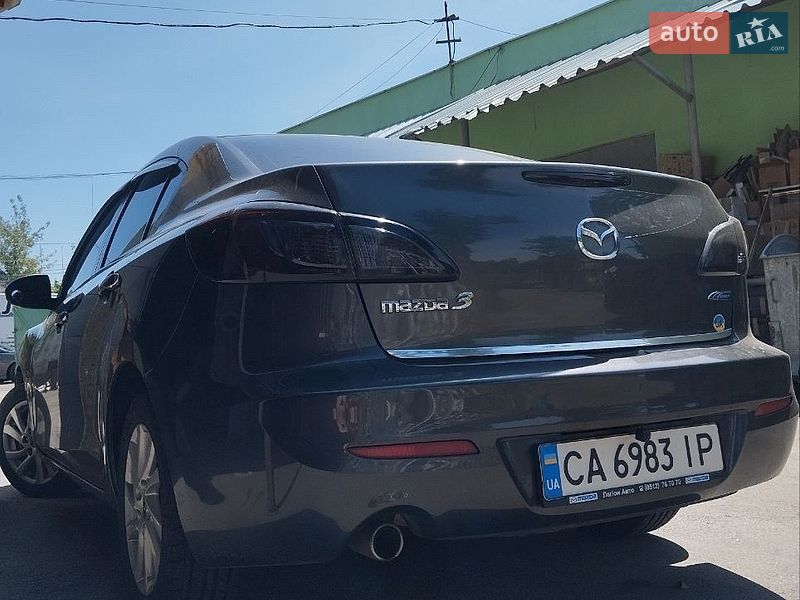 Седан Mazda 3 2012 в Києві