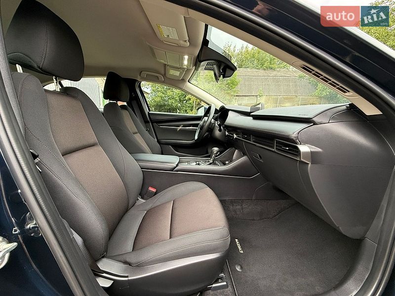 Седан Mazda 3 2025 в Рівному