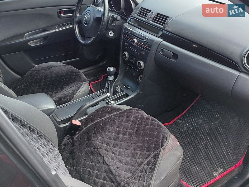 Хетчбек Mazda 3 2003 в Бучі