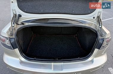 Седан Mazda 3 2006 в Ужгороде