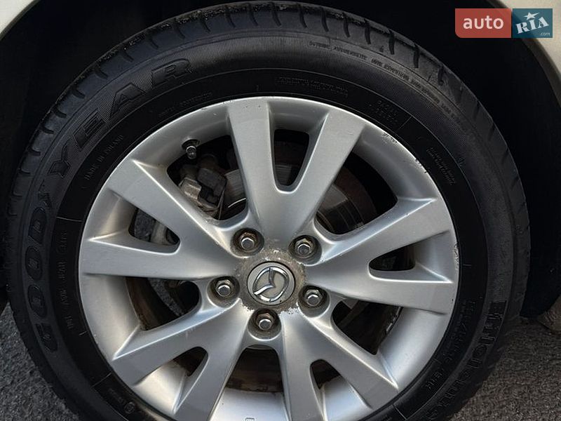 Седан Mazda 3 2006 в Ужгороде