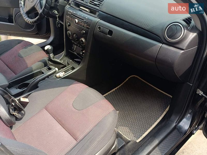 Хэтчбек Mazda 3 2006 в Прилуках
