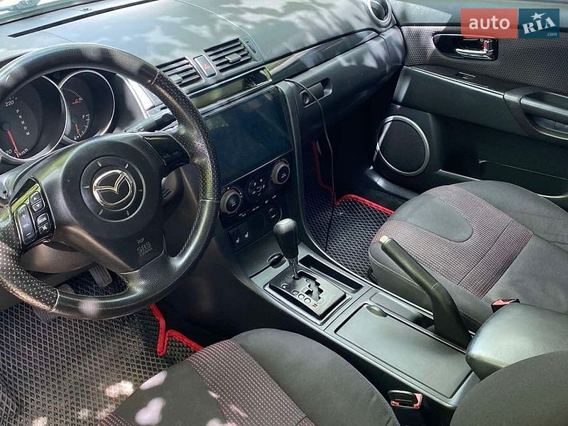 Седан Mazda 3 2004 в Кривому Розі