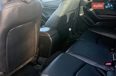 Седан Mazda 3 2014 в Киеве