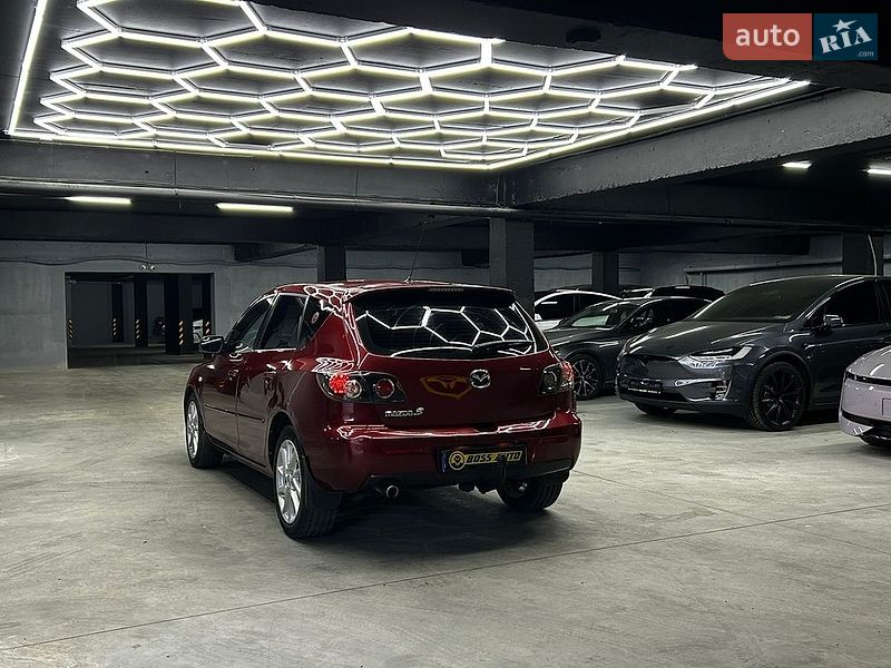 Хетчбек Mazda 3 2008 в Чернівцях
