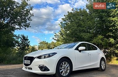 Хэтчбек Mazda 3 2016 в Киеве