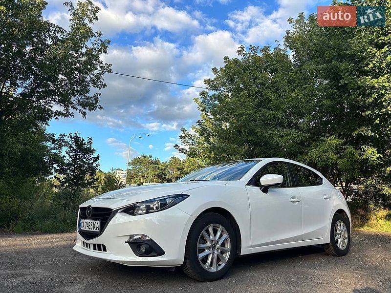 Хэтчбек Mazda 3 2016 в Киеве