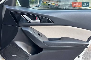 Хэтчбек Mazda 3 2016 в Киеве