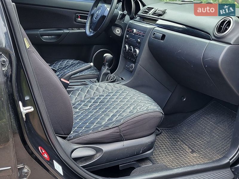 Седан Mazda 3 2004 в Конотопі