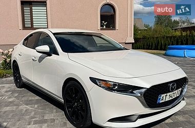 Седан Mazda 3 2021 в Коломые