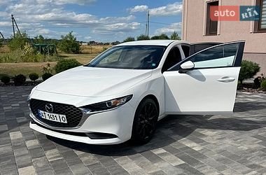 Седан Mazda 3 2021 в Коломые