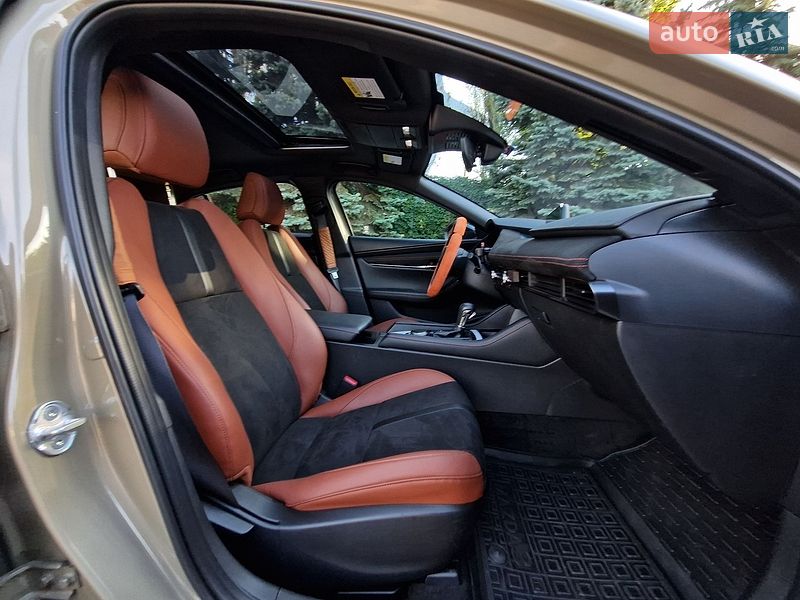 Хэтчбек Mazda 3 2023 в Днепре