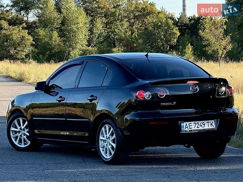 Седан Mazda 3 2008 в Днепре