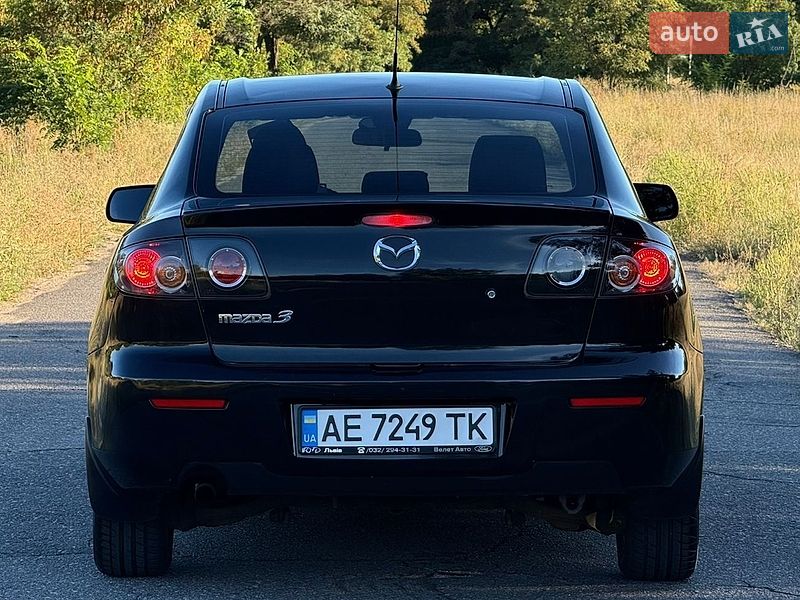 Седан Mazda 3 2008 в Днепре