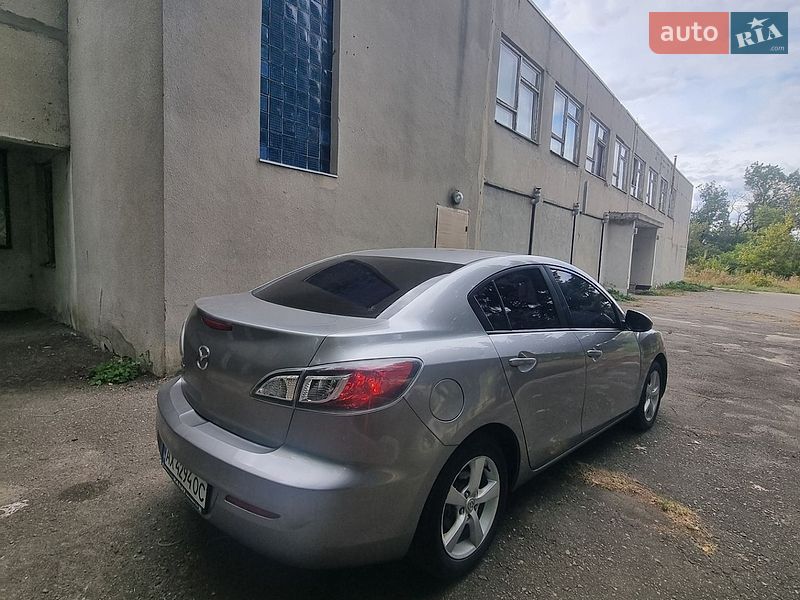 Седан Mazda 3 2012 в Харькове