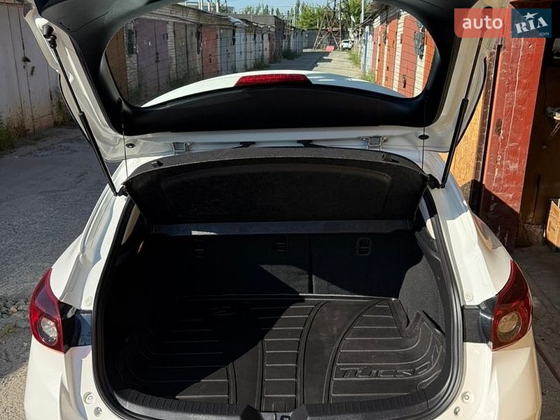 Хетчбек Mazda 3 2015 в Києві