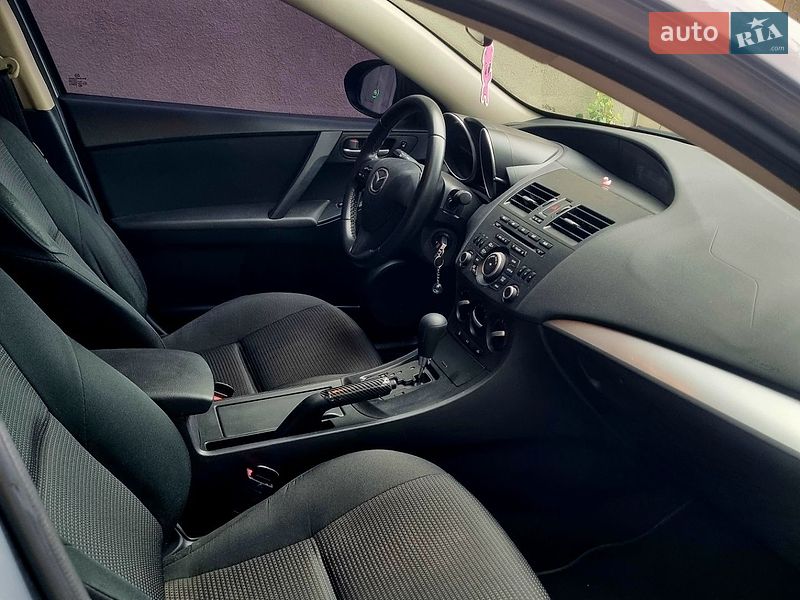 Седан Mazda 3 2012 в Харькове