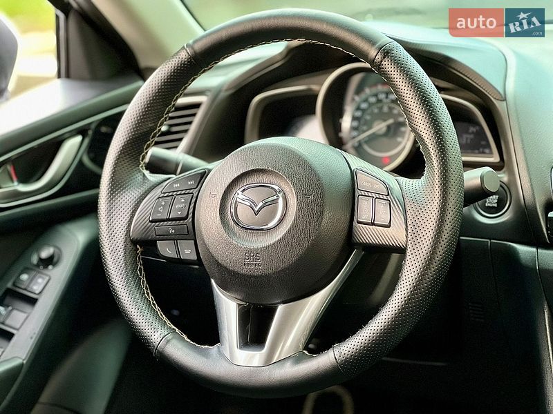 Седан Mazda 3 2014 в Обухові