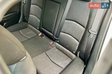Седан Mazda 3 2014 в Обухові