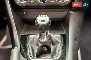 Седан Mazda 3 2014 в Обухові