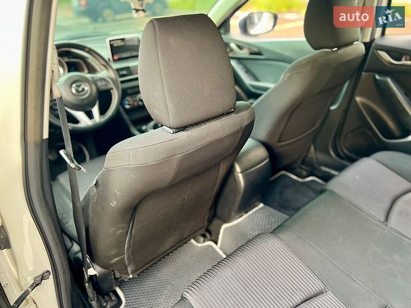Седан Mazda 3 2014 в Обухові