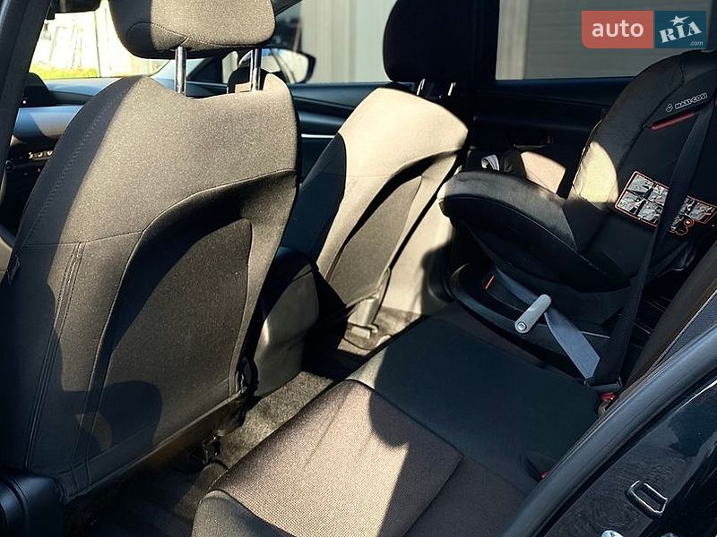 Седан Mazda 3 2023 в Виннице