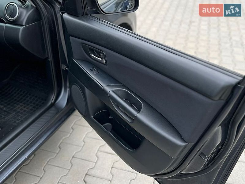 Хэтчбек Mazda 3 2006 в Киеве