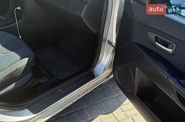 Хэтчбек Mazda 3 2004 в Каменском