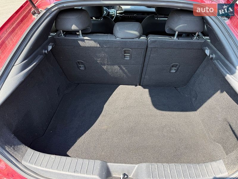 Хэтчбек Mazda 3 2019 в Киеве фото 12 Хэтчбек Mazda 3 2019 в Киеве