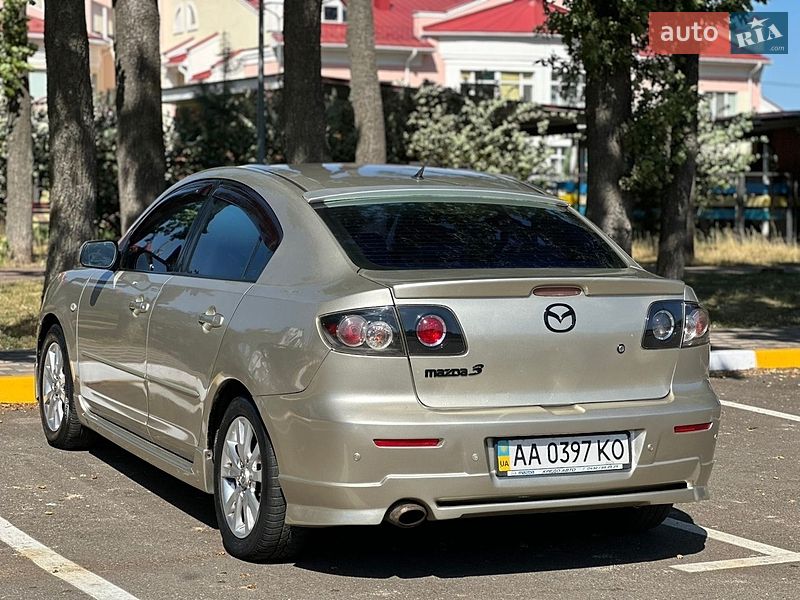 Седан Mazda 3 2006 в Киеве
