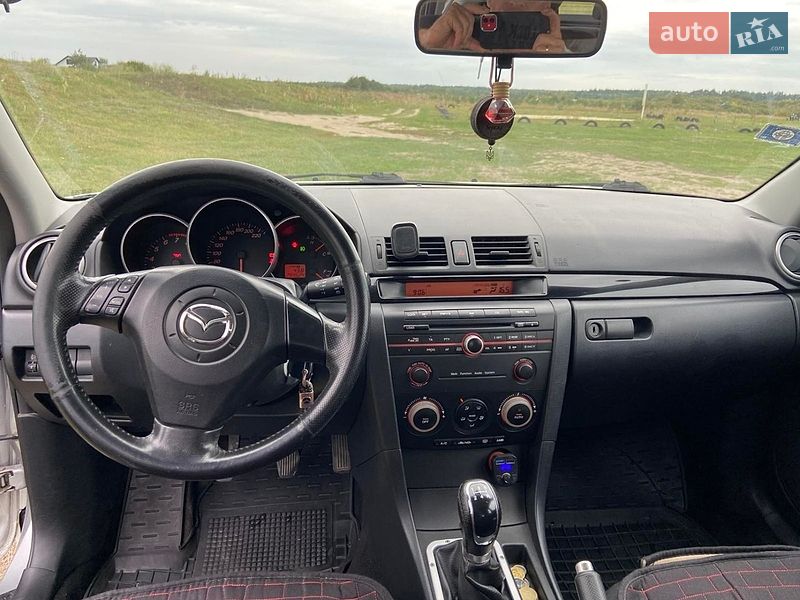 Хетчбек Mazda 3 2004 в Рівному