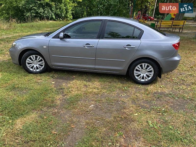 Седан Mazda 3 2004 в Харкові