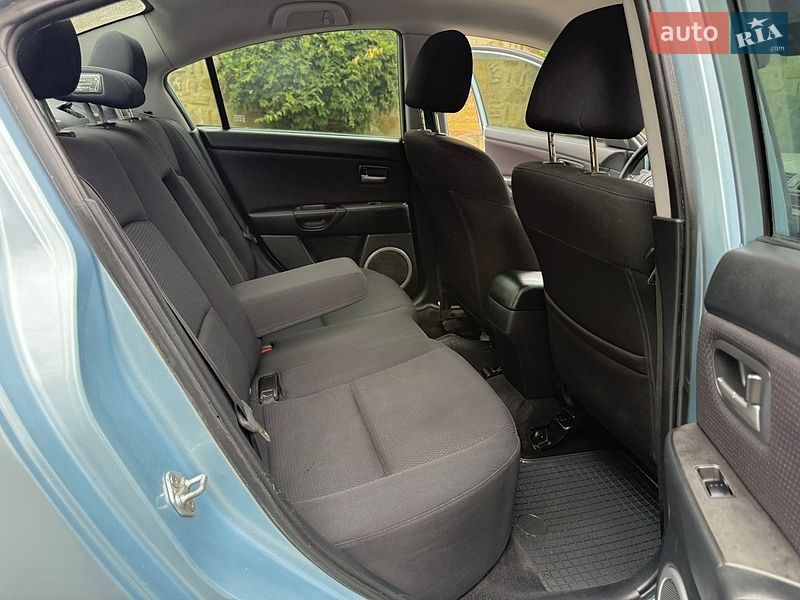Седан Mazda 3 2007 в Черновцах