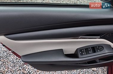 Седан Mazda 3 2019 в Стрию